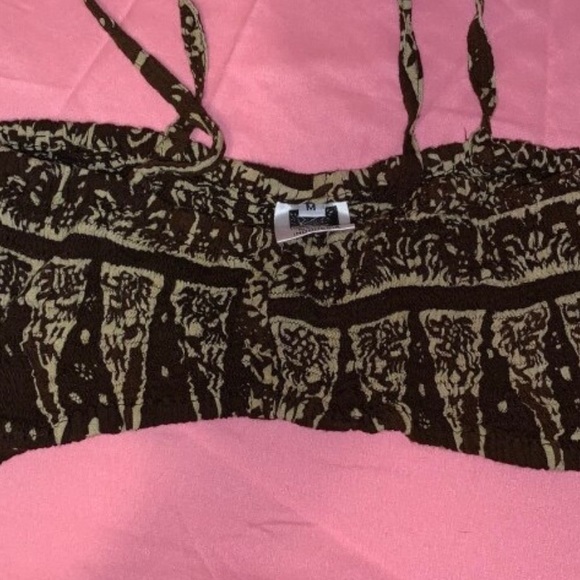 clothes - Picture 5 of 8